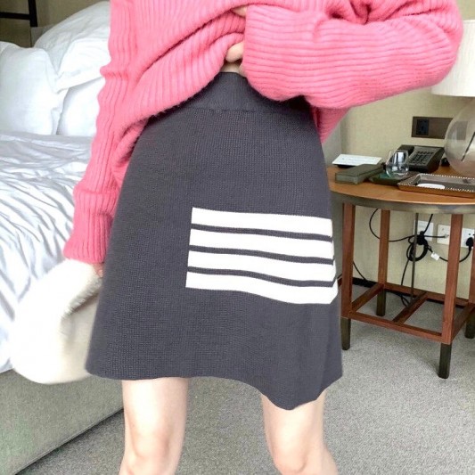 高腰针织条纹显瘦半身裙